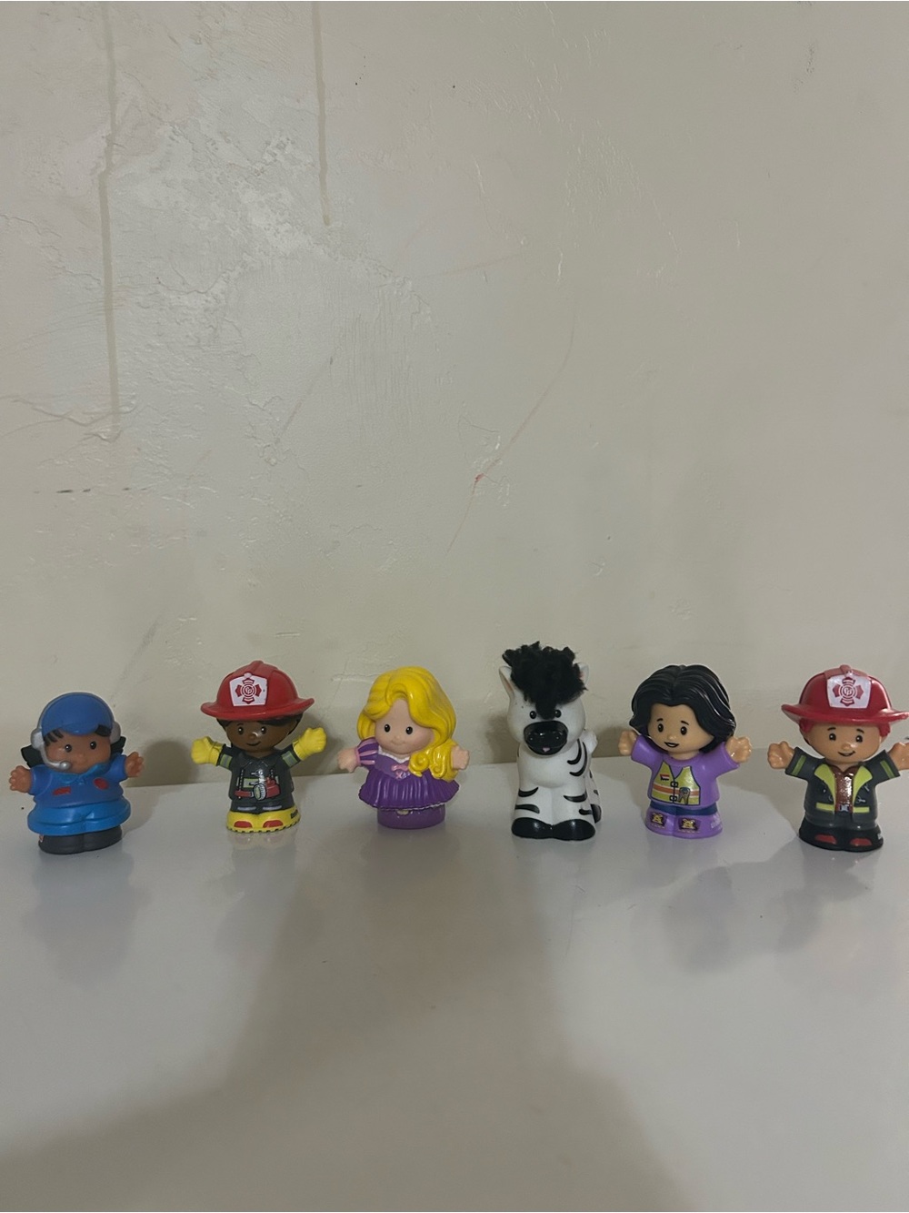 Little people lot of 6 firefighter zebra princess